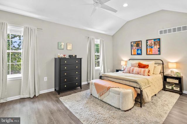 303 W 1ST AVE, Conshohocken, PA 19428