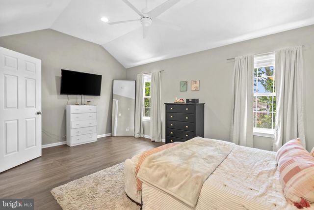303 W 1ST AVE, Conshohocken, PA 19428