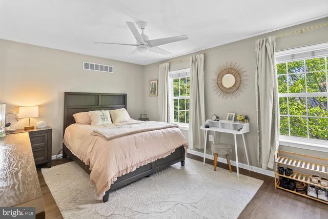 303 W 1ST AVE, Conshohocken, PA 19428