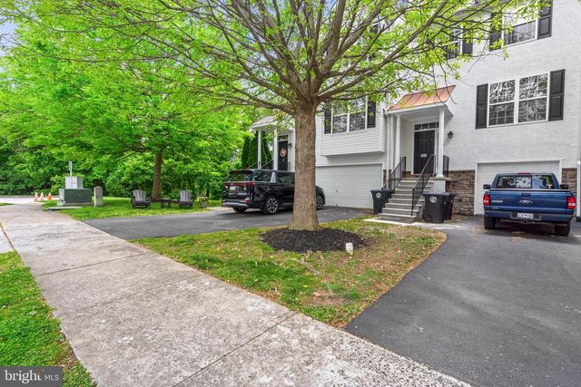 303 W 1ST AVE, Conshohocken, PA 19428