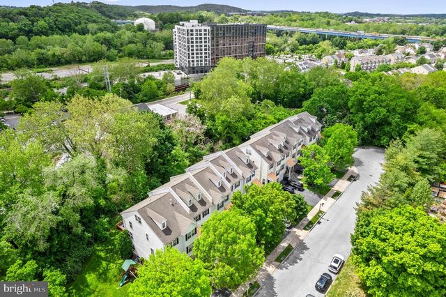 303 W 1ST AVE, Conshohocken, PA 19428