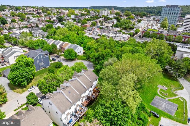 303 W 1ST AVE, Conshohocken, PA 19428
