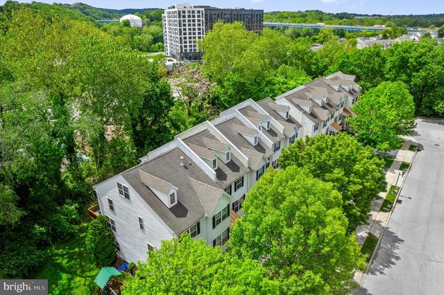 303 W 1ST AVE, Conshohocken, PA 19428