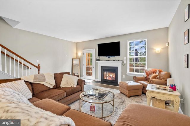 303 W 1ST AVE, Conshohocken, PA 19428