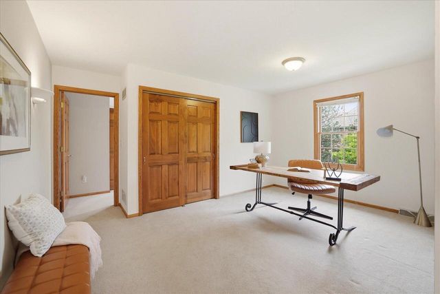 18840 Brookridge DRIVE, Brookfield, WI 53045