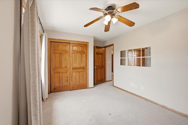18840 Brookridge DRIVE, Brookfield, WI 53045
