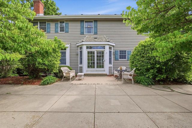 18840 Brookridge DRIVE, Brookfield, WI 53045