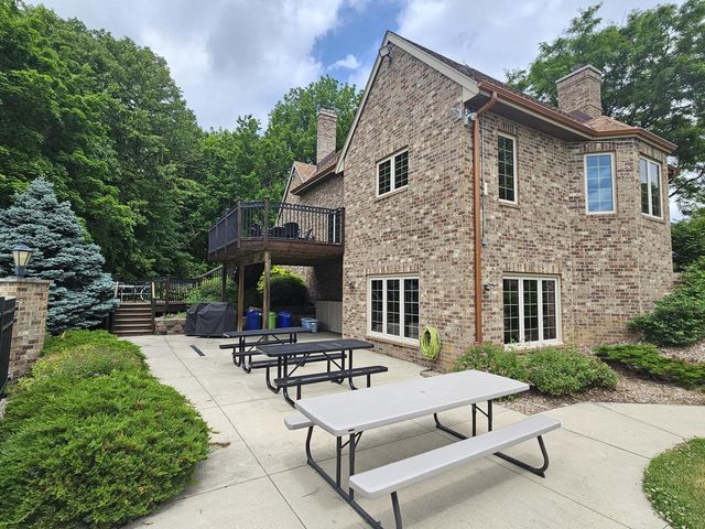18840 Brookridge DRIVE, Brookfield, WI 53045