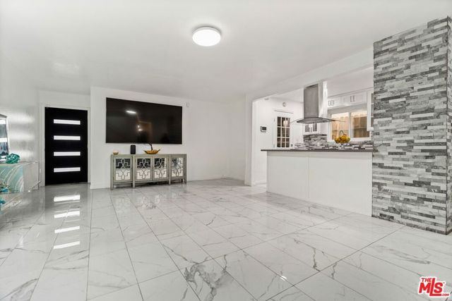 9935 Zitto Lane, Los Angeles, CA 91042