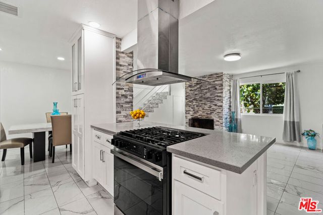 9935 Zitto Lane, Los Angeles, CA 91042