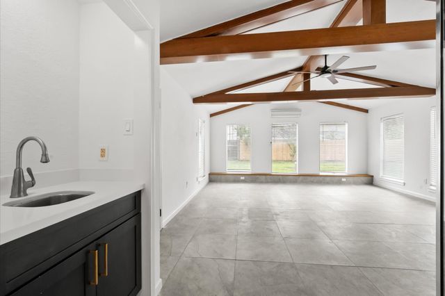 1422 Saddlecreek Drive, Houston, TX 77090