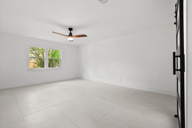 1422 Saddlecreek Drive, Houston, TX 77090