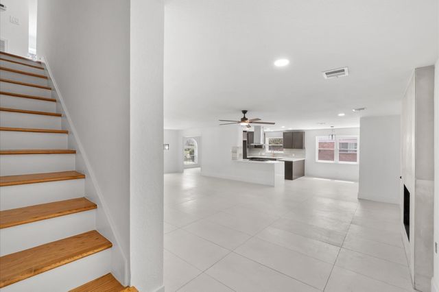 1422 Saddlecreek Drive, Houston, TX 77090