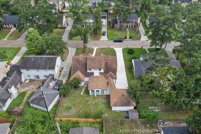 1422 Saddlecreek Drive, Houston, TX 77090