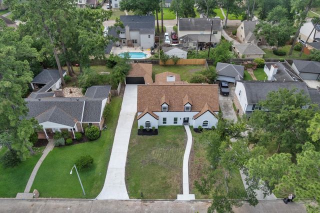1422 Saddlecreek Drive, Houston, TX 77090