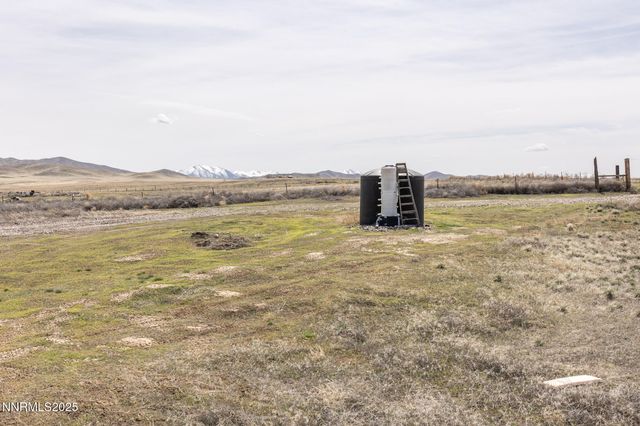 51 Horseshoe Circle, Crescent Valley, NV 89821