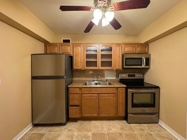 7337 S SOUTH SHORE Drive 1221, Chicago, IL 60649