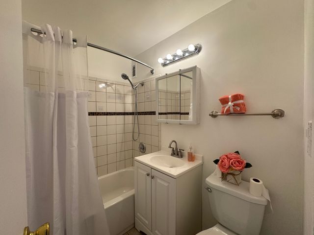 7337 S SOUTH SHORE Drive 1221, Chicago, IL 60649