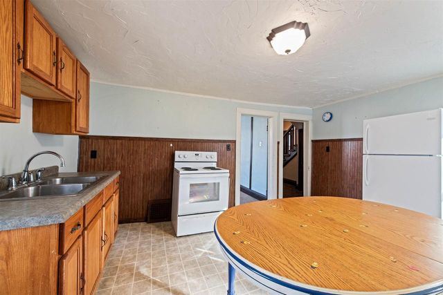 829 PIERCE AVENUE, Marinette, WI 54143