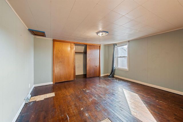 829 PIERCE AVENUE, Marinette, WI 54143