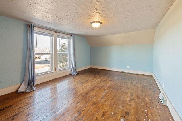 829 PIERCE AVENUE, Marinette, WI 54143