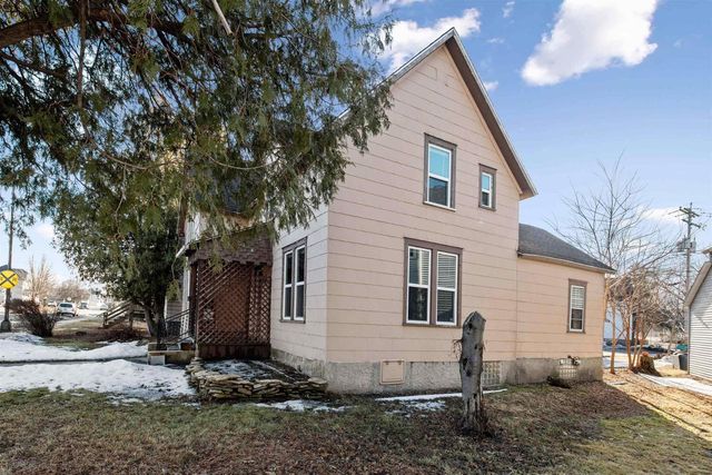 829 PIERCE AVENUE, Marinette, WI 54143