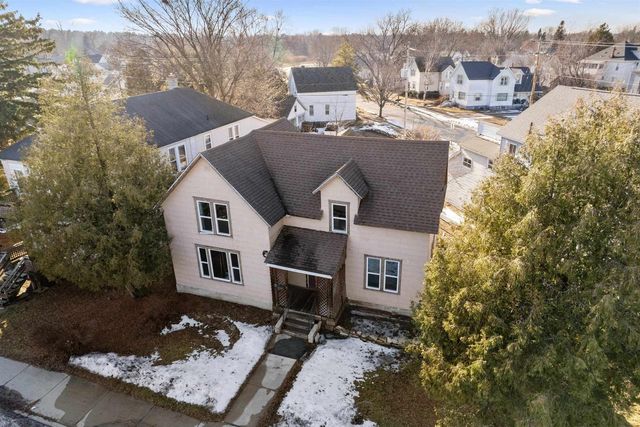 829 PIERCE AVENUE, Marinette, WI 54143