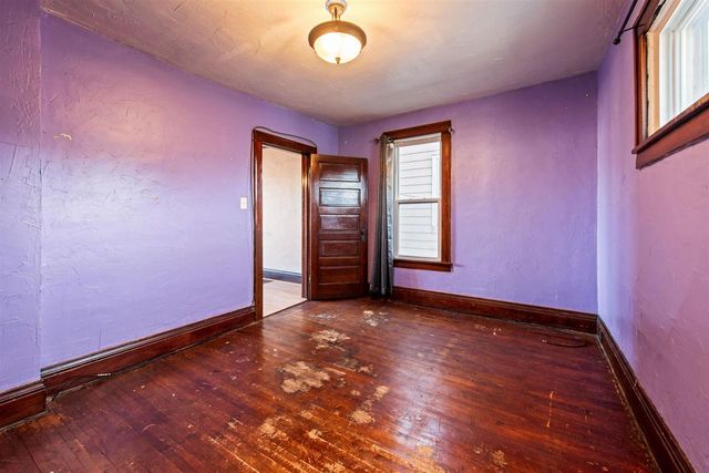 829 PIERCE AVENUE, Marinette, WI 54143