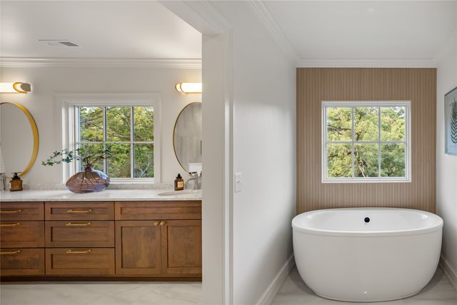 339 45th Street, Des Moines, IA 50312