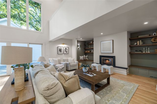 339 45th Street, Des Moines, IA 50312