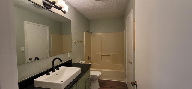 1701 Saddle Road, Granbury, TX 76049