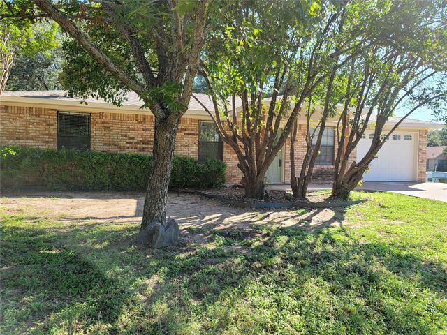 1701 Saddle Road, Granbury, TX 76049
