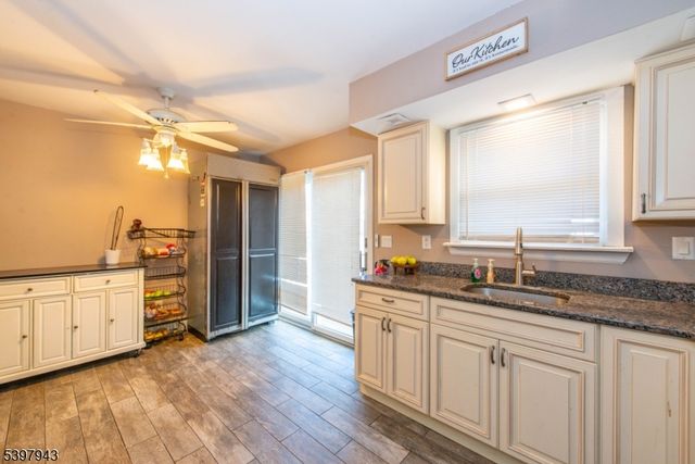 3 James St, Stanhope Boro, NJ 07874