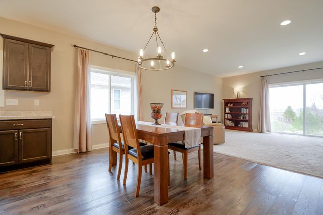 5404 Cinnamon Point, Mayer, MN 55360