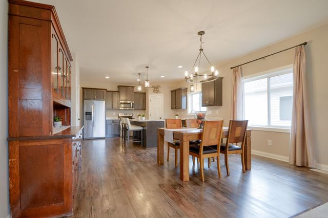 5404 Cinnamon Point, Mayer, MN 55360