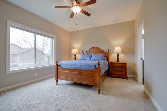 5404 Cinnamon Point, Mayer, MN 55360