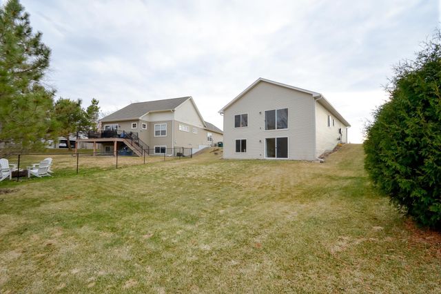 5404 Cinnamon Point, Mayer, MN 55360
