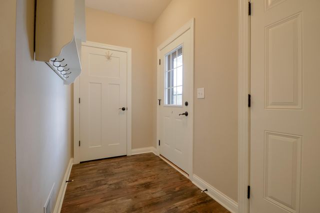 5404 Cinnamon Point, Mayer, MN 55360