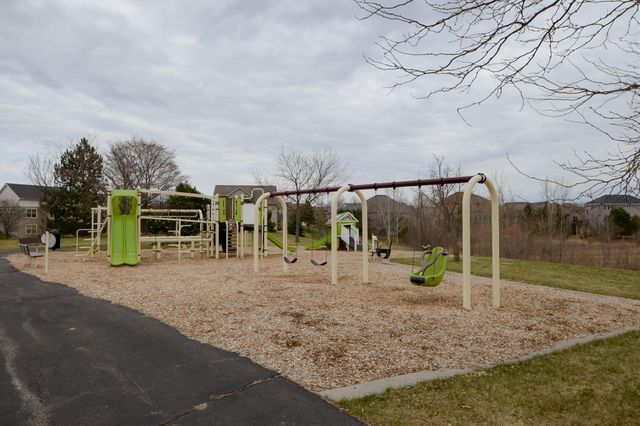 5404 Cinnamon Point, Mayer, MN 55360