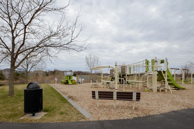 5404 Cinnamon Point, Mayer, MN 55360