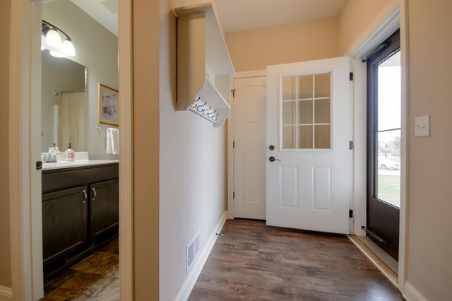 5404 Cinnamon Point, Mayer, MN 55360