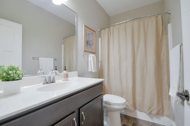 5404 Cinnamon Point, Mayer, MN 55360