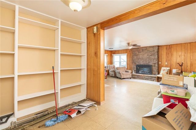 5236 W Wedington Drive, Fayetteville, AR 72704