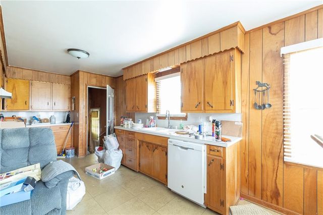 5236 W Wedington Drive, Fayetteville, AR 72704