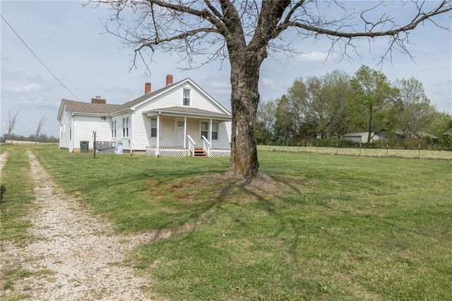 5236 W Wedington Drive, Fayetteville, AR 72704