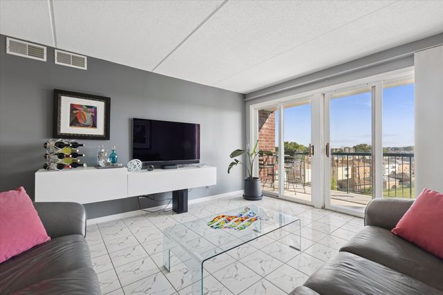 8540 W Foster Avenue 504, Norridge, IL 60706