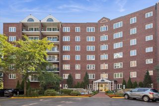 8540 W Foster Avenue 504, Norridge, IL 60706