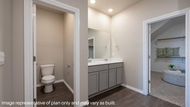 2700 Casey Drive, Yukon, OK 73099