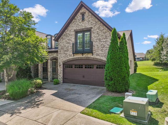 143 Village Cir, Lebanon, TN 37087