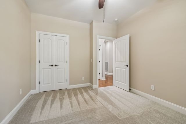 143 Village Cir, Lebanon, TN 37087